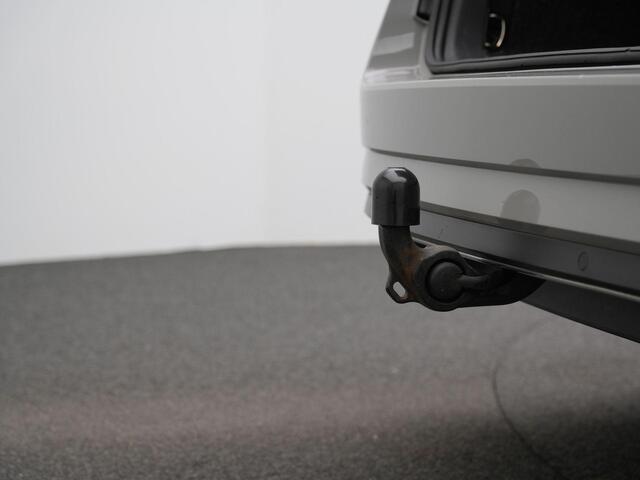 Skoda SUPERB Combi 1.4 TSI iV Sportline Business | Trekhaak | Geheugenstoelen | Navigatie Columbus | Matrix LED | Achteruitrijcamera | Stuur-/stoelverwarming