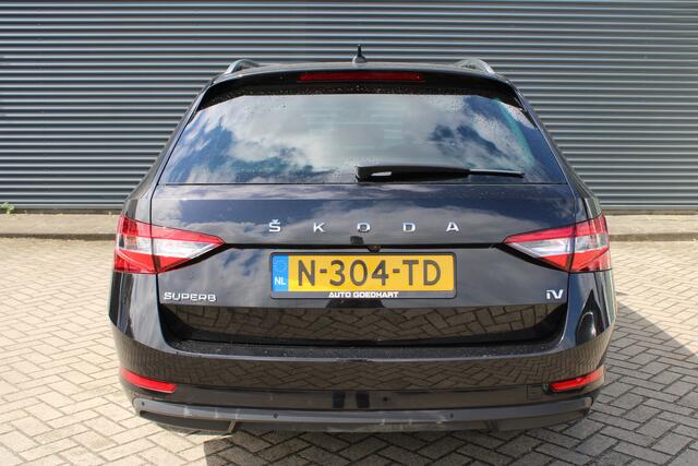 Skoda SUPERB Combi 1.4 TSI iV Business Virtual-Cockpit Afn.-trekhaak Memory-Stoelen Leer/Alcantara Carplay Camera