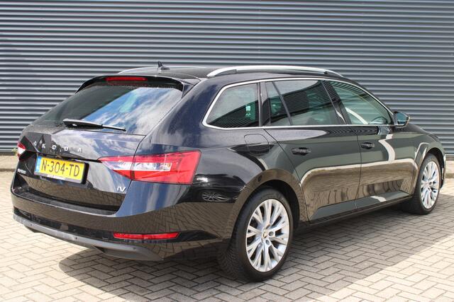 Skoda SUPERB Combi 1.4 TSI iV Business Virtual-Cockpit Afn.-trekhaak Memory-Stoelen Leer/Alcantara Carplay Camera