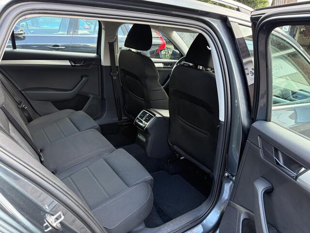 Skoda SUPERB Combi 1.4 TSI Ambition TREKHAAK NAVI CARPLAY CLIMA