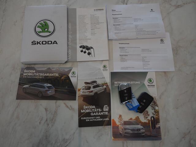 Skoda SUPERB Combi 1.4 TSI iV 218PK | Leder/Alcantara | Trekhaak | Memory | Virtual | Adaptive Cruise | PDC | Carplay