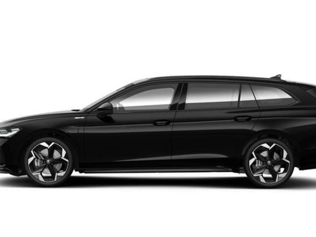 Skoda SUPERB Combi Sportline Business 1.5 TSI PHEV 204 PK | Panoramadak | Head-up Display | Canton Audio | 360 camera | voor- en achterstoelen verwarmbaar