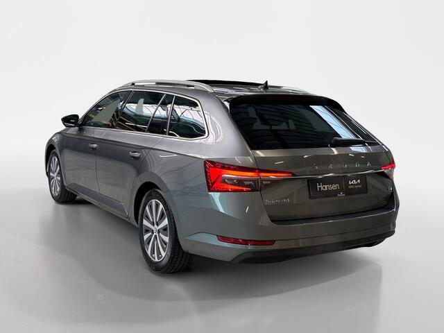 Skoda SUPERB Combi 1.4 TSI iV Style I Panoramadak I Navi I Elek. Stoelen