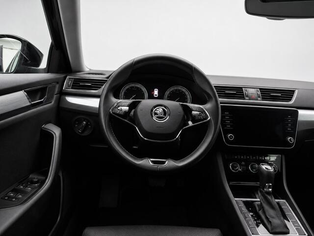 Skoda SUPERB Combi 1.4 TSI DSG Aut. iV Business Edition Plus Trekhaak Camera Navi Carplay DCC Stoelverwarming Verwarmbare Voorruit Cruise Control Full LED PDC VA