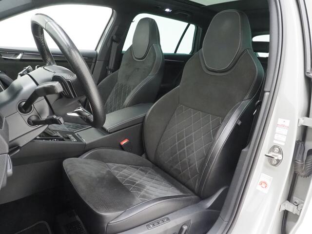 Skoda SUPERB Combi 1.4 TSI iV Sportline | Panoramadak | Sportstoelen | Trekhaak | 360 | Canton | Keyless | Memory | Sfeerlicht