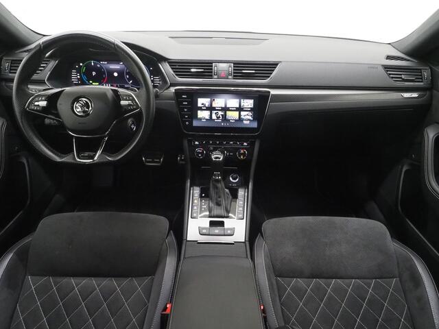 Skoda SUPERB Combi 1.4 TSI iV Sportline | Panoramadak | Sportstoelen | Trekhaak | 360 | Canton | Keyless | Memory | Sfeerlicht