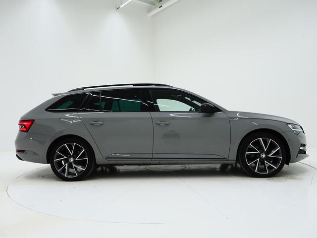 Skoda SUPERB Combi 1.4 TSI iV Sportline | Panoramadak | Sportstoelen | Trekhaak | 360 | Canton | Keyless | Memory | Sfeerlicht
