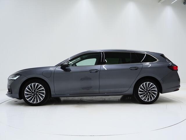 Skoda SUPERB Combi 1.5 TSI PHEV Laurin & Klement | Leder | Massage | HUD | Canton | Camera | Sfeerlicht | Memory | Keyless