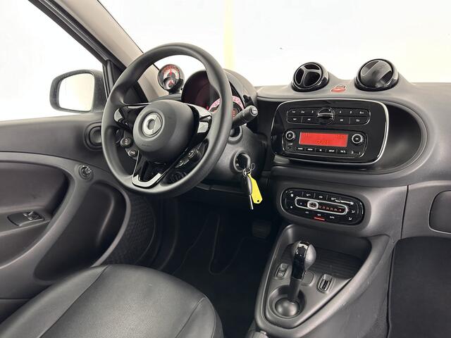 Smart EQ FORFOUR Essential 18 kWh [ 3-Fase ] (INCL.BTW) Aut. *FULL-LEATHER | AIRCO | CRUISE | DAB+ | COMFORT-SEATS | 15''ALU*