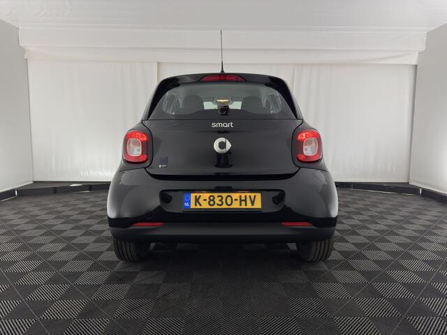Smart EQ FORFOUR Essential 18 kWh [ 3-Fase ] {SOH-95%} (INCL.BTW) *FULL-LEATHER | AIRCO | CRUISE | COMFORT-SEATS | 15''ALU*