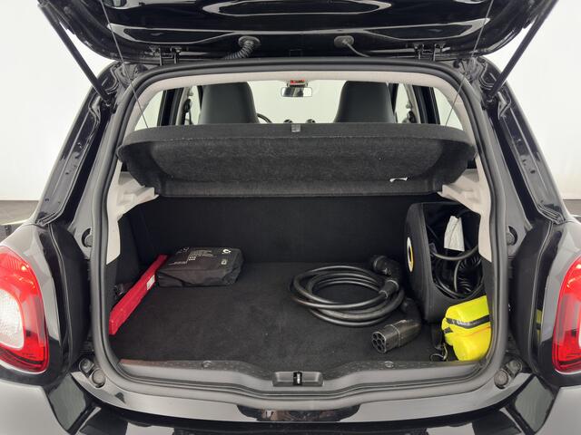 Smart EQ FORFOUR Essential 18 kWh [ 3-Fase ] {SOH-95%} (INCL.BTW) *FULL-LEATHER | AIRCO | CRUISE | COMFORT-SEATS | 15''ALU*