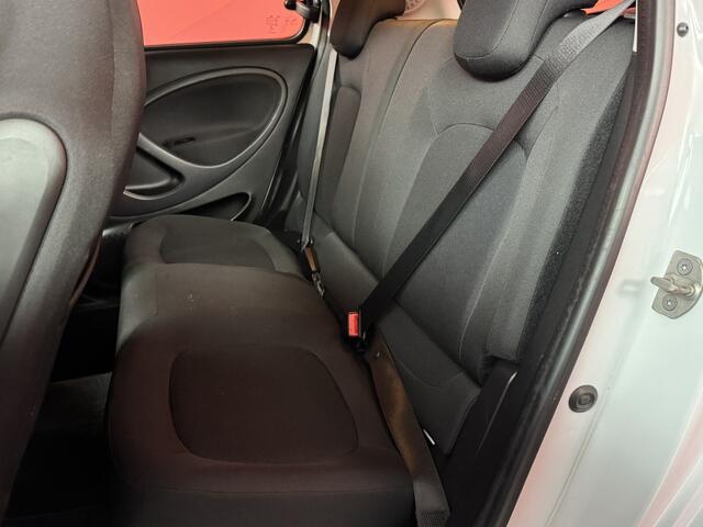 Smart EQ FORFOUR Comfort 18 kWh | Cruise control | Panoramadak| Stoel Verwarming | APK 10-10-2027 |