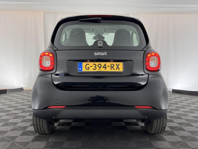 Smart FORTWO EQ Business Solution 18 kWh [3-Fase] ( SOH-93%) Aut. *PANO | LUXURY-LEATHER | NAVI-FULLMAP | CAMERA | HEATED-COMFORTSEATS | AIRCO | CRUISE | AMBIENT-LIGHT | 15''ALU*