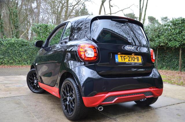 Smart FORTWO 1.0 Passion BRABUS Navi/Ecc/BRABUS Sportpakket/Apple Carplay/Android Auto/Cruise control