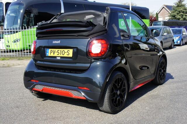 Smart FORTWO 1.0 T 90PK BRABUS Nightrunner LEDER/NAVI/CRUISE KEURIGE STAAT