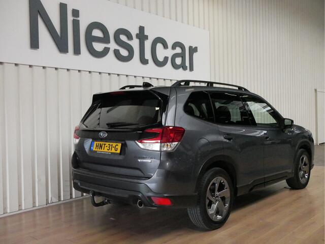 Subaru FORESTER 2.0i e-BOXER Premium Black