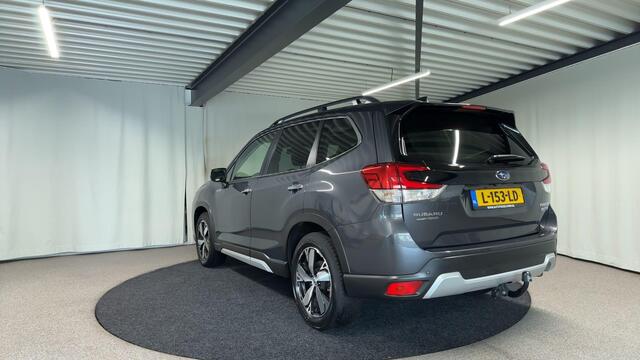 Subaru FORESTER 2.0i e-BOXER First Edition Automaat | Trekhaak | Leder | Memory