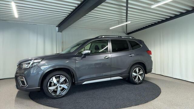 Subaru FORESTER 2.0i e-BOXER First Edition Automaat | Trekhaak | Leder | Memory
