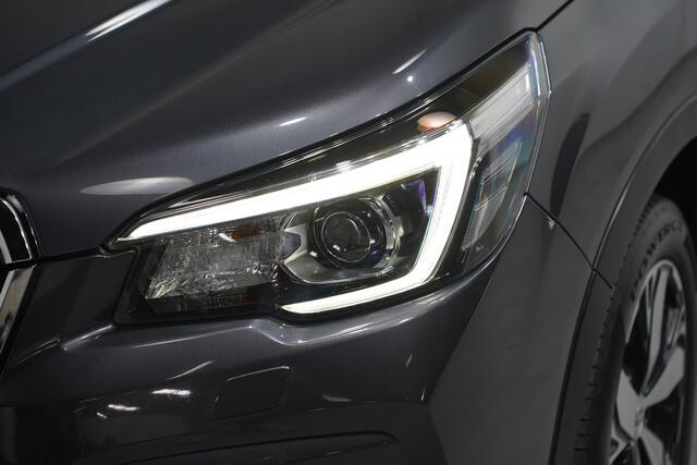 Subaru FORESTER 2.0i e-BOXER First Edition Leder Apple Carplay Schuifdak Camera Trekhaak NAP