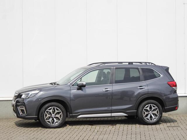 Subaru FORESTER 2.0i e-BOXER Luxury Navi Carplay-Android Auto | Trekhaak | Parkeersensoren | EyeSight