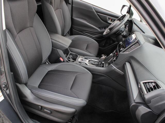 Subaru FORESTER 2.0i e-BOXER Luxury Navi Carplay-Android Auto | Trekhaak | Parkeersensoren | EyeSight