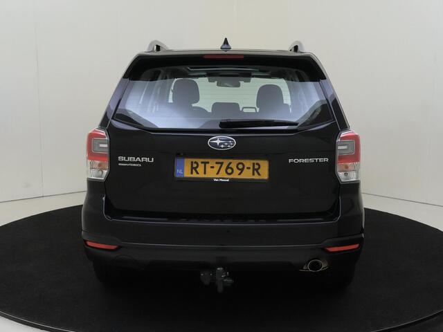 Subaru FORESTER 2.0 150 PK Luxury Navigatie | Camera| Panorama dak | Trekhaak | Unieke Auto | Lichtmetalen Velgen | 2e eigenaar