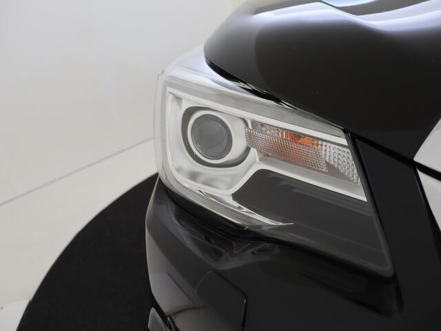 Subaru FORESTER 2.0 150 PK Luxury Navigatie | Camera| Panorama dak | Trekhaak | Unieke Auto | Lichtmetalen Velgen | 2e eigenaar