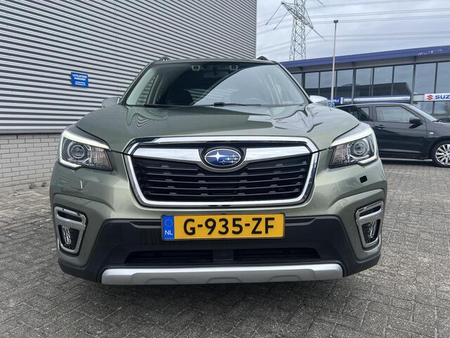 Subaru FORESTER 2.0i e-BOXER First Edition Automaat Lage Kilometerstand | Elek. Schuif/Kantel Dak | Apple Carplay & Android Auto | All Season Banden | Climate Control | 18" LM Velgen | Verwarmde Achterbank