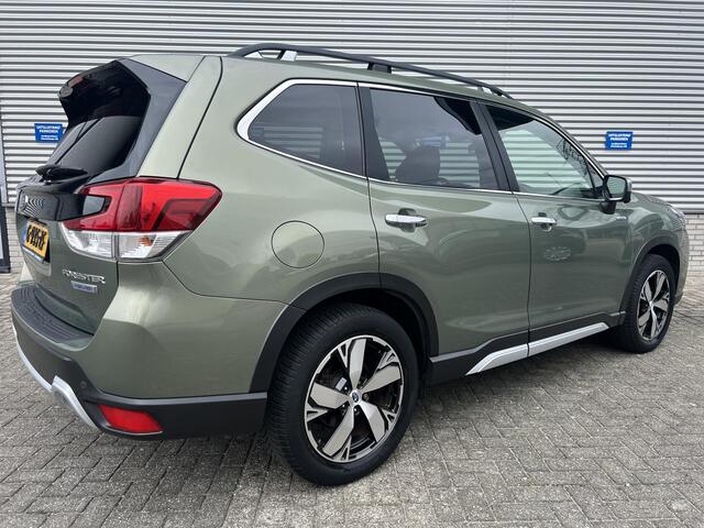 Subaru FORESTER 2.0i e-BOXER First Edition Automaat Lage Kilometerstand | Elek. Schuif/Kantel Dak | Apple Carplay & Android Auto | All Season Banden | Climate Control | 18" LM Velgen | Verwarmde Achterbank