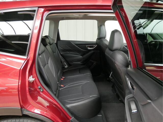 Subaru FORESTER 2.0i e-BOXER First Edition