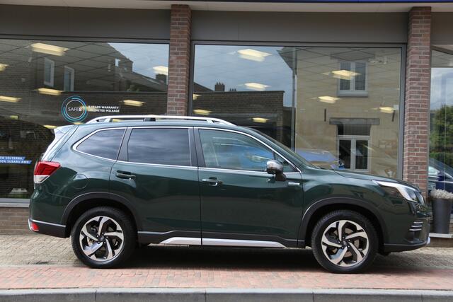 Subaru FORESTER 2.0i e-BOXER Premium Schuifdak Leer Navi HK Camera ACC