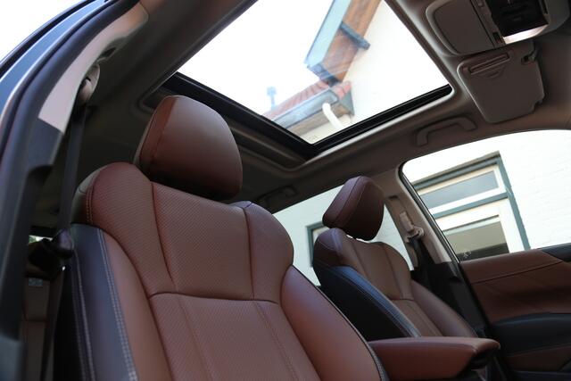 Subaru FORESTER 2.0i e-BOXER Premium Schuifdak Leer Navi HK Camera ACC