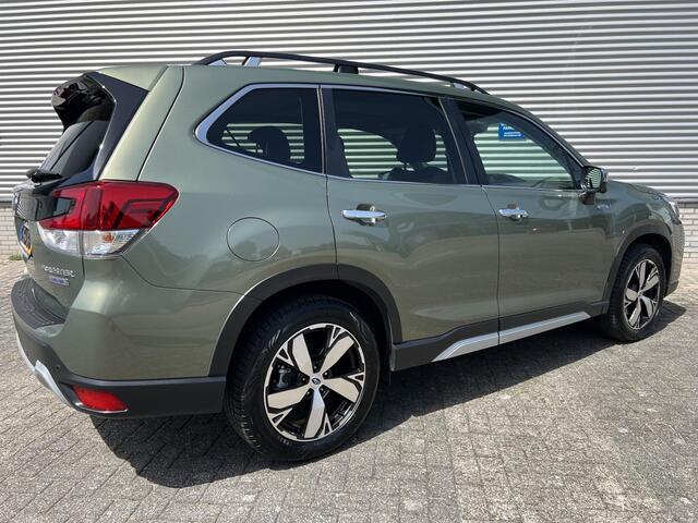 Subaru FORESTER 2.0i e-BOXER First Edition Automaat | Lage Kilometerstand | Apple Carplay & Android Auto | All Season Banden | Lederen interieur | Elek. Schuif/Kantel Dak