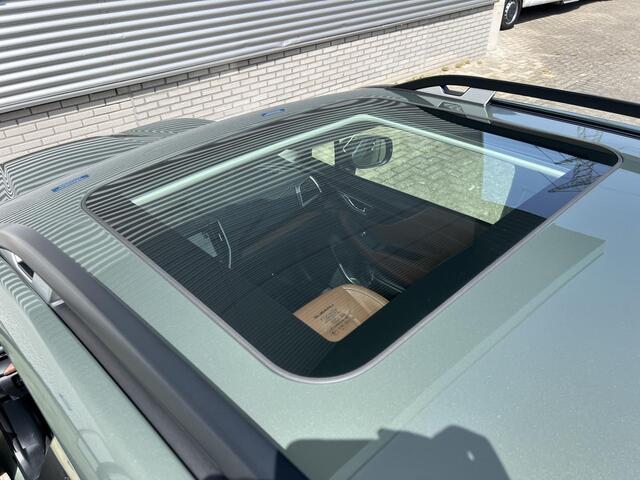 Subaru FORESTER 2.0i e-BOXER First Edition Automaat | Lage Kilometerstand | Apple Carplay & Android Auto | All Season Banden | Lederen interieur | Elek. Schuif/Kantel Dak