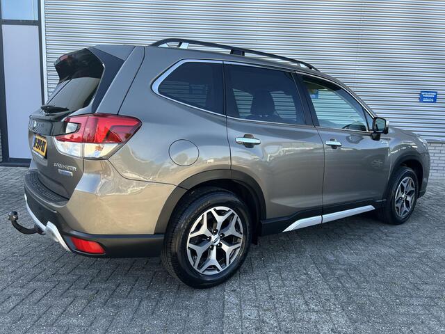 Subaru FORESTER 2.0i e-BOXER Premium Automaat | Apple Carplay & Android Auto | Cito Geleverd & Onderhouden | Trekhaak | Bruin Lederen Bekleding