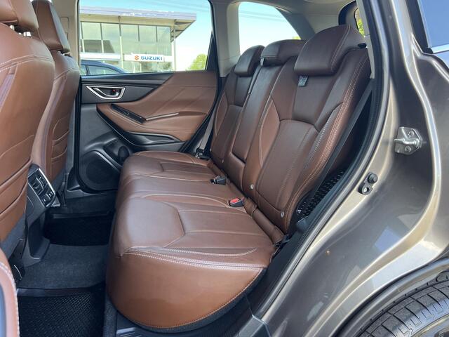 Subaru FORESTER 2.0i e-BOXER Premium Automaat | Apple Carplay & Android Auto | Cito Geleverd & Onderhouden | Trekhaak | Bruin Lederen Bekleding