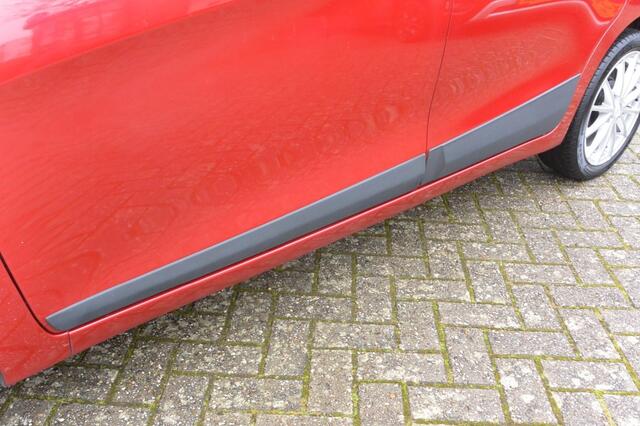 Suzuki CELERIO 1.0 Comfort AUTOMAAT 5-deurs L.m.velgen