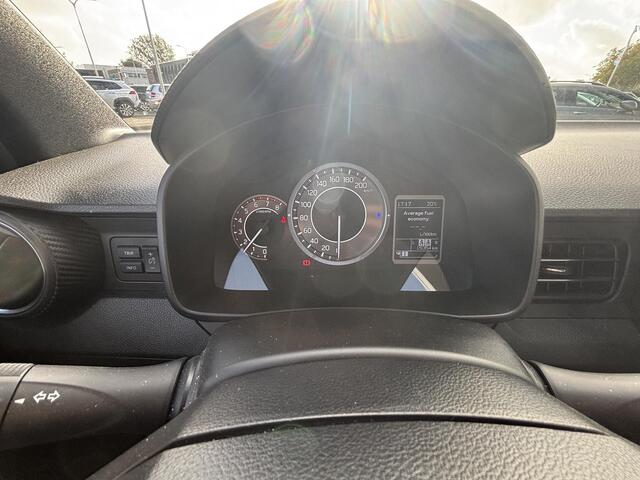 Suzuki IGNIS 1.2 Smart Hybrid Select | Spoiler | Navigatie