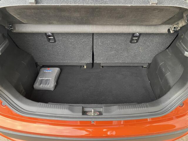 Suzuki IGNIS 1.2 Stijl Navigatie Apple CarPlay/Android Auto, stoelverwarming, zeer nette auto!