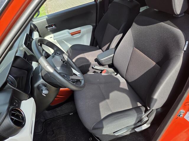 Suzuki IGNIS 1.2 Stijl Smart Hybrid / Achteruitrijcamera / Navigatie / Cruise Control / Stoelverwarming voor / Trekhaak /