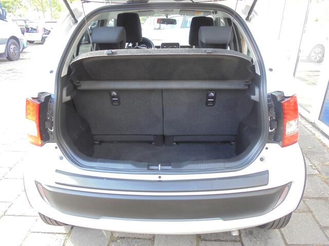 Suzuki IGNIS 1.2 Dualjet Privilege Comfort Navigatiesyteem, Achteruitrijcamera's, Airconditioning, Audiosysteem, Bluetooth Handsfreesysteem