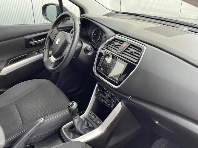 Suzuki S-Cross 1.0 Boosterjet Exclusive Navigatie, Climate Control, Cruise Control, Keyless Entry, 17"Lm, Achteruitrijcamera