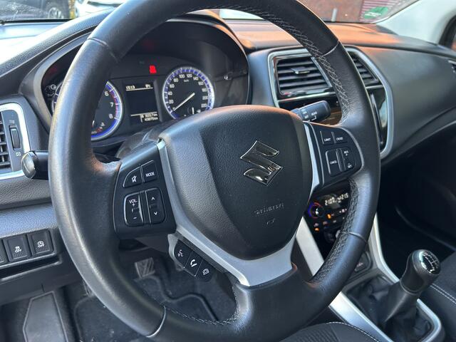 Suzuki S-Cross 1.0 Boosterjet Select 1e EIGENAAR!! // FULL LED // NAVI + CARPLAY // KEYLESS // CAMERA // CRUISE // STOELVERWARMING!!