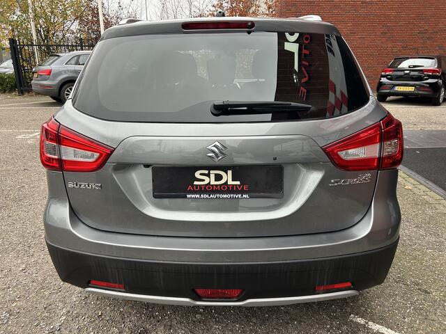 Suzuki S-Cross 1.0 Boosterjet Stijl // KEYLESS // LED // NAVI + CARPLAY // CAMERA // CRUISE // TREKHAAK!!