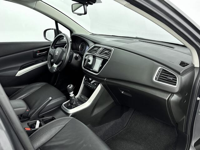 Suzuki S-Cross 1.4 Boosterjet Style Smart Hybrid Limited | Glazen Dak | Lederen Bekleding | Navigatie | Parkeersensoren V+A | Metallic Lak | Lichtmetalen Velgen |