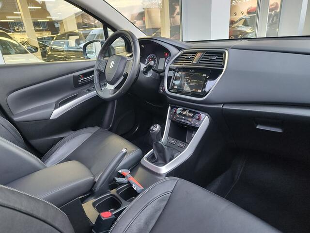 Suzuki S-Cross 1.0 BOOSTERJET STIJL Open dak | Leder | Trekhaak | Camera