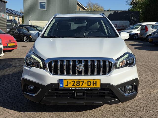 Suzuki S-Cross 1.4 B.jet Stijl, leder interieur, panoramadak. Trekhaak.
