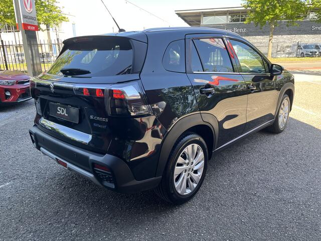 Suzuki S-Cross 1.5 Hybrid Style // ADAPT. CRUISE // DODEHOEK // STOELVERWARMING // CAMERA // APPLE-ANDROID AUTO // KEYLESS //