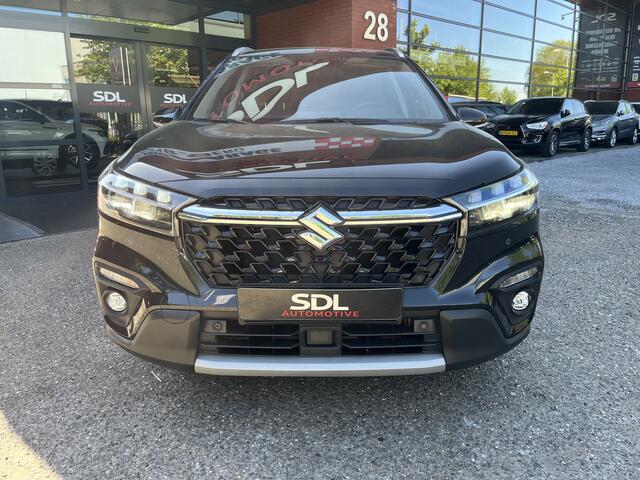 Suzuki S-Cross 1.5 Hybrid Style // ADAPT. CRUISE // DODEHOEK // STOELVERWARMING // CAMERA // APPLE-ANDROID AUTO // KEYLESS //