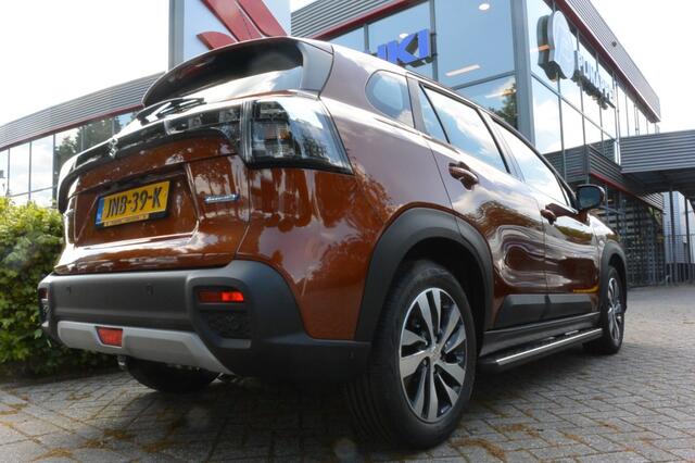 Suzuki S-Cross 1.4 Turbo Boosterjet met Treeplankset verlicht / Trekhaak / Navigatie